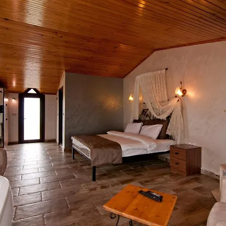 Gizemli Nehir Hotel