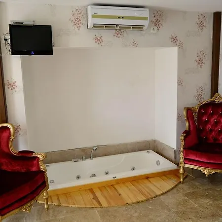 Gizemli Nehir Hotel 2*