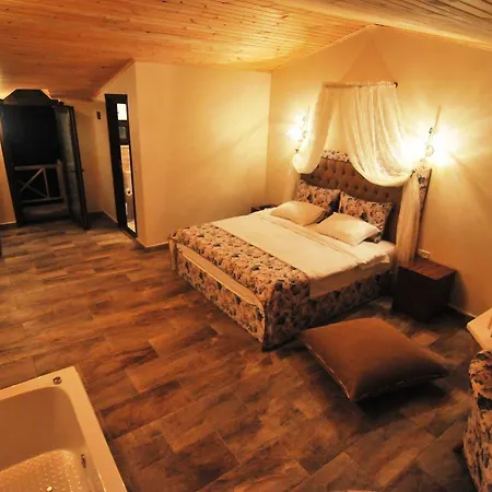 Gizemli Nehir Hotel 2*