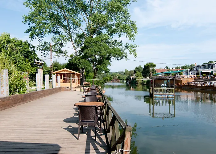 Gizemli Nehir מלון אגווה