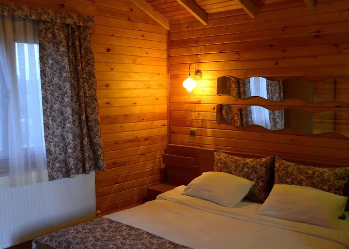 Gizemli Nehir מלון 2*