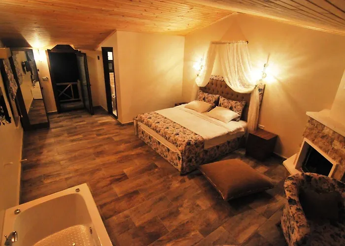 Gizemli Nehir מלון 2*