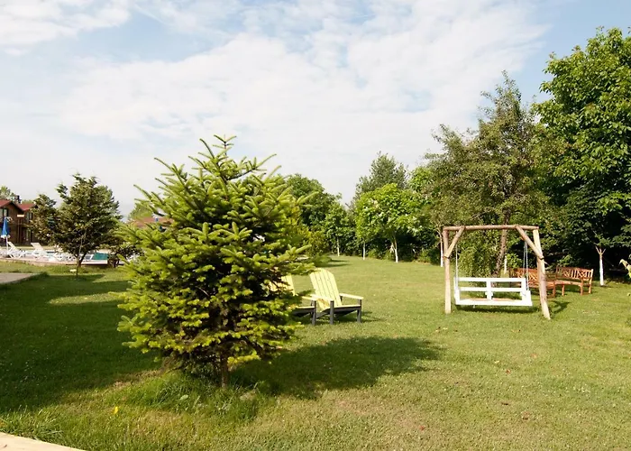 Gizemli Nehir מלון