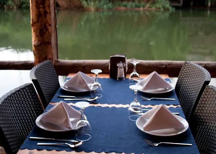 Gizemli Nehir מלון 2*